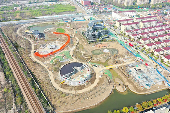 李子公園正在抓緊建設w.jpg