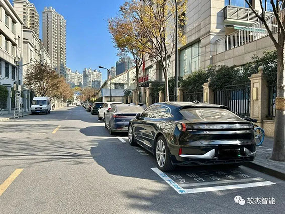 張馬路--塔城路南側停車區域（來源：上海市嘉定區某街道）w.jpg